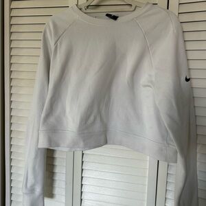 Nike Cropped Sweater